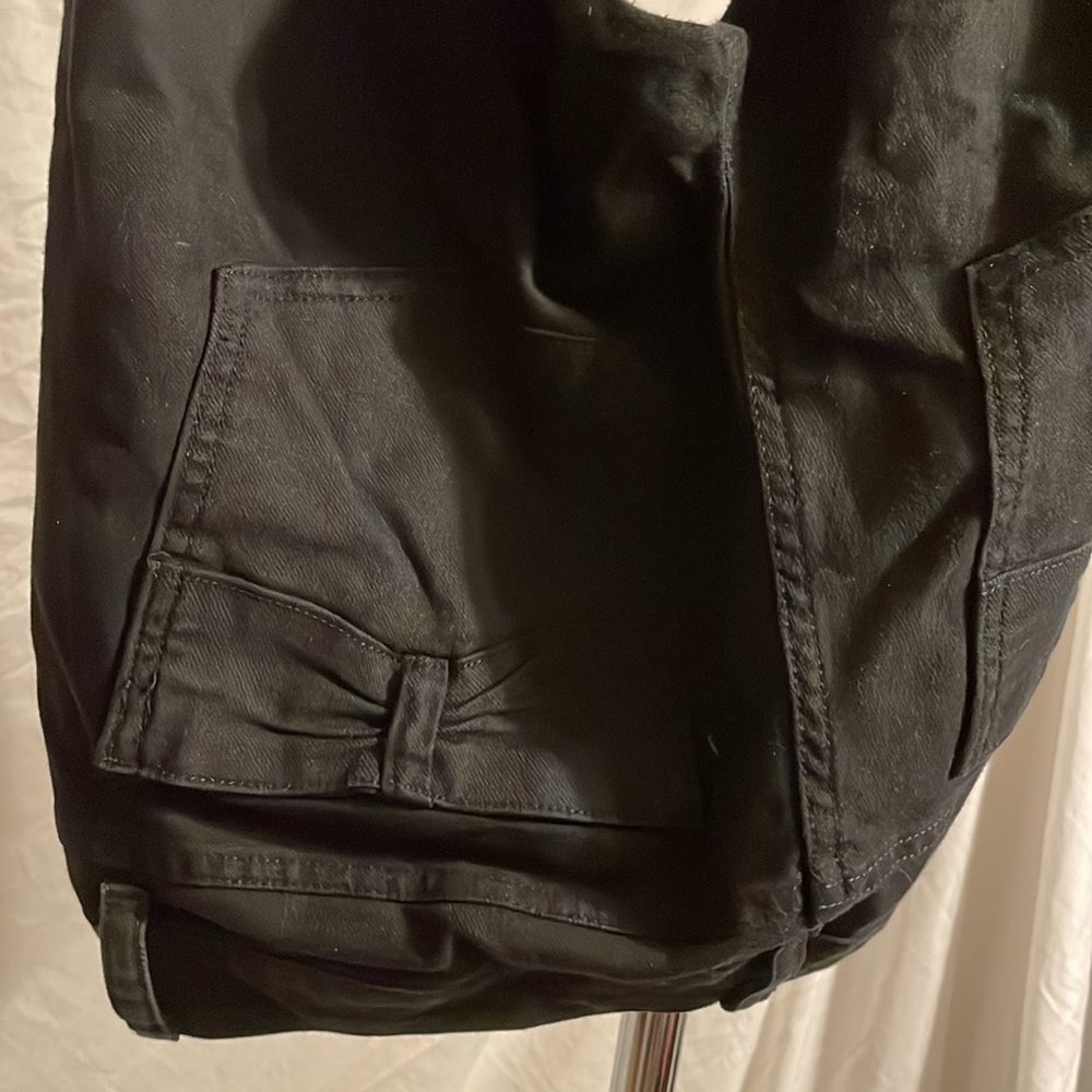 Gap - Picture 4 of 9
